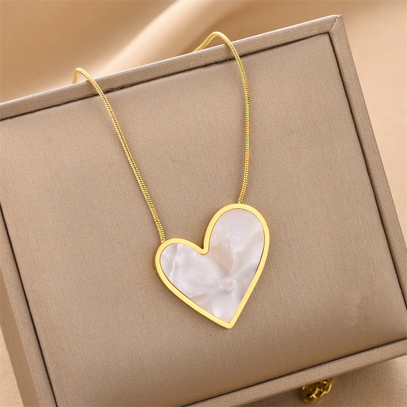 Eterna Heart Charm