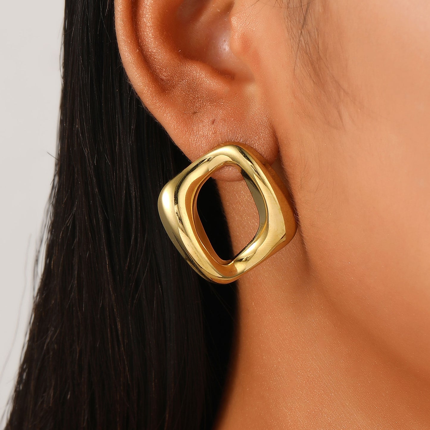 Forma Bold Studs