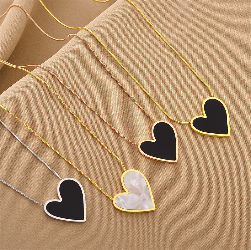 Eterna Heart Charm