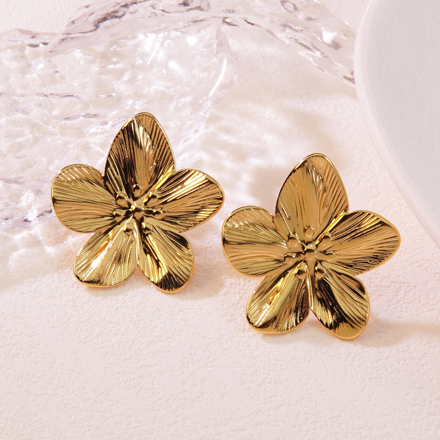 Fleur d’Or Studs