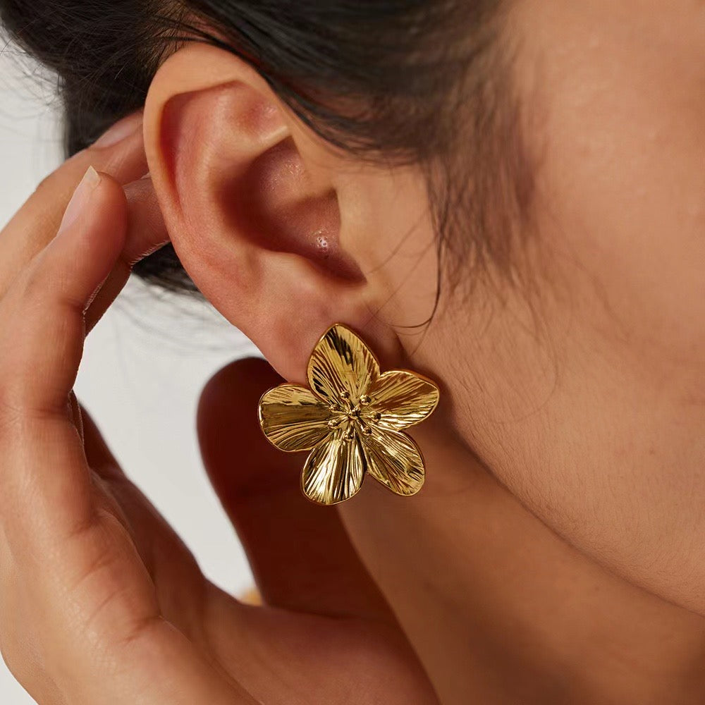 Fleur d’Or Studs