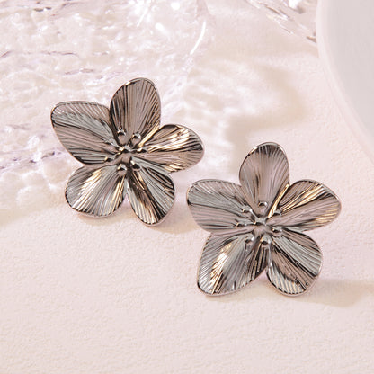 Fleur d’Or Studs