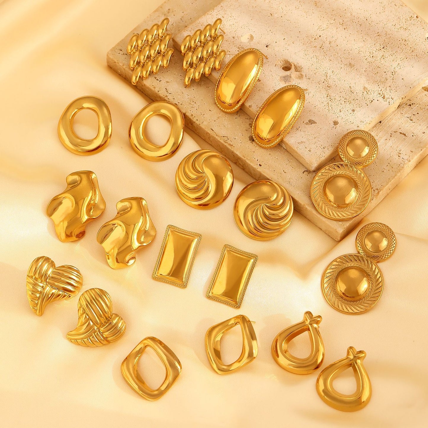 Forma Bold Studs