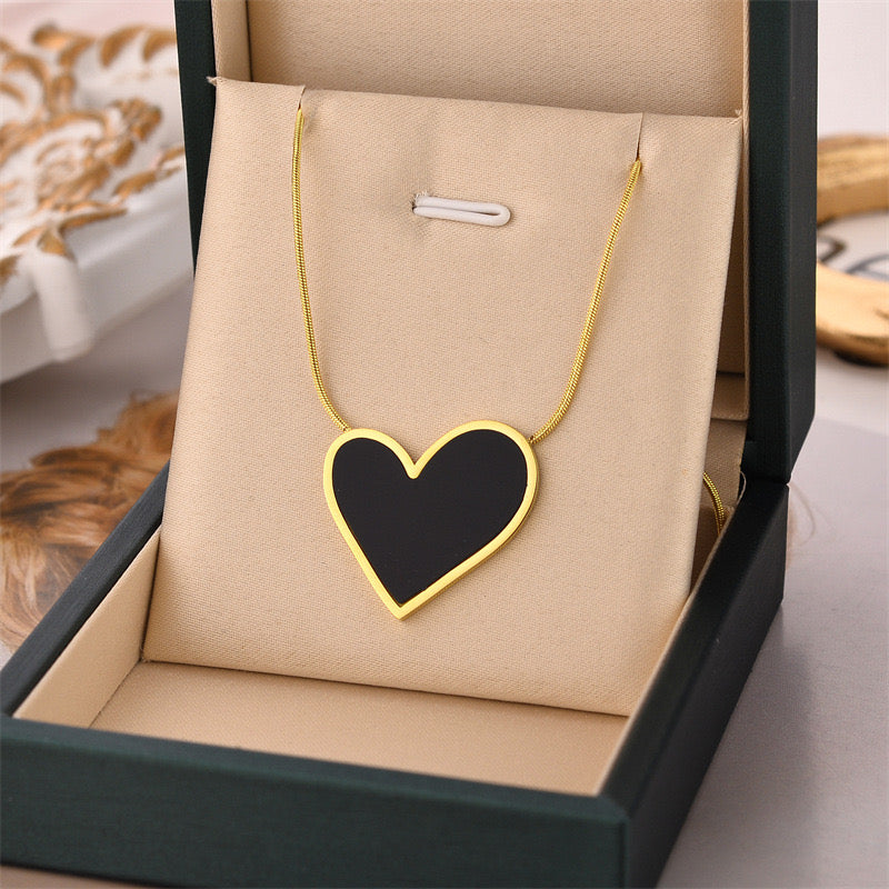 Eterna Heart Charm