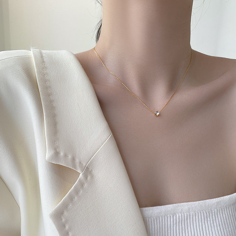 Lumi Solitaire Necklace