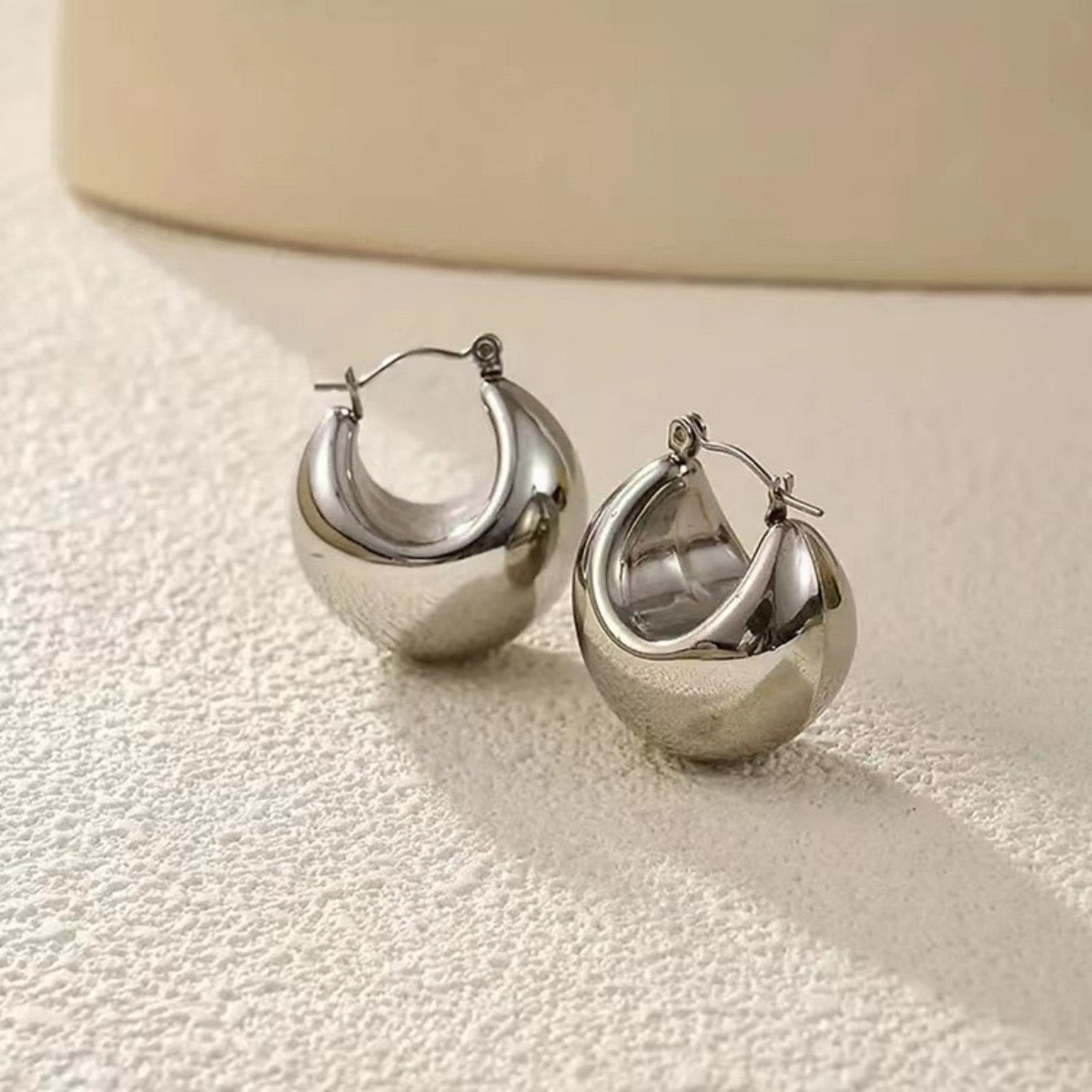 Luna Luxe Hoops
