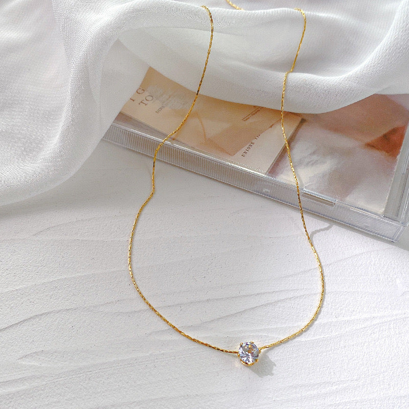 Lumi Solitaire Necklace
