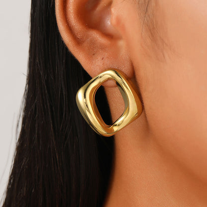 Forma Bold Studs