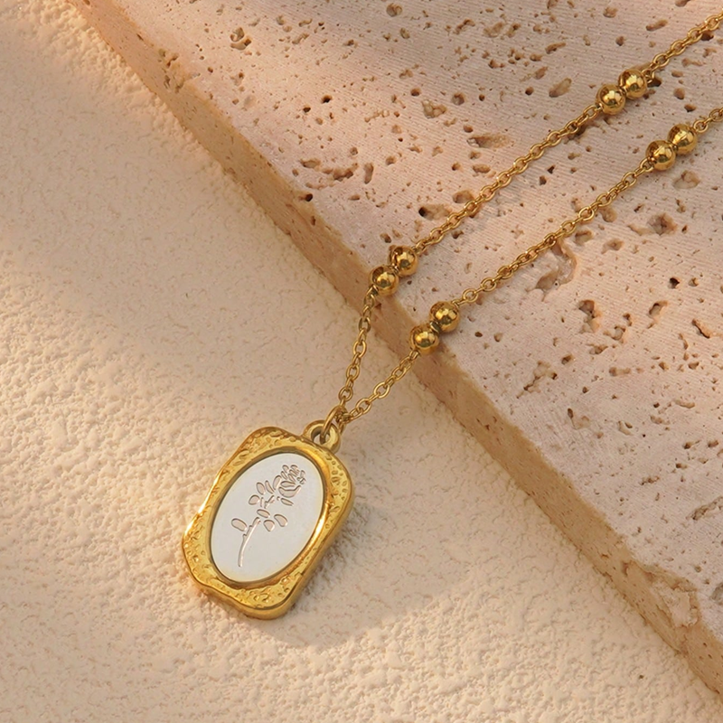 Golden Fleur Pendant